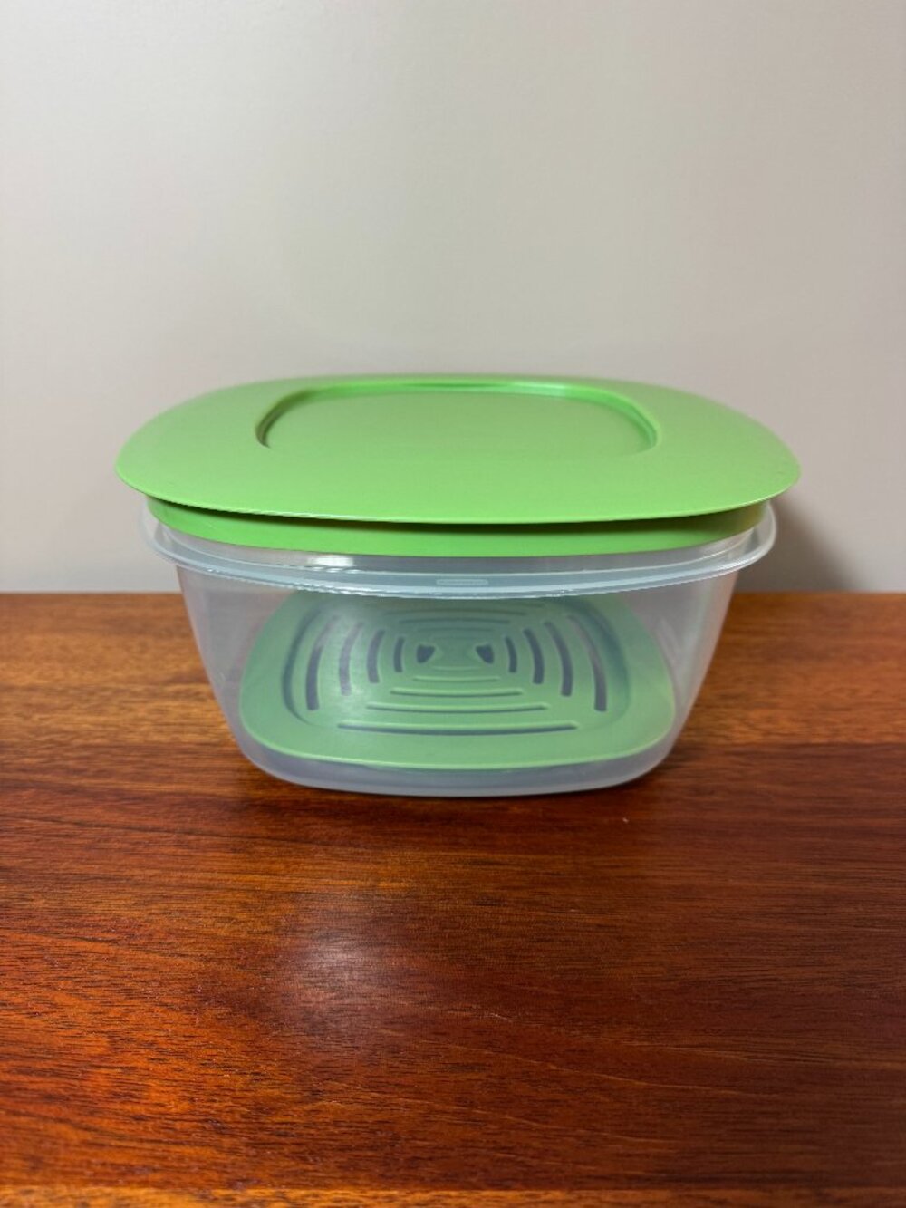 Rubbermaid 3-Piece Produce Saver Container Green Lid 14 Cups 3.3L - 7J69
